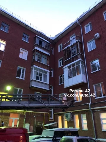 Фото: В пятиэтажном доме в центре Кемерова произошёл пожар  4