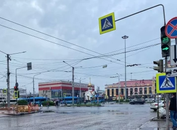 Фото: В Новокузнецке возобновили движение транспорта по проспекту в центре 1