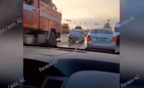 Опубликовано видео с места ДТП в Кемерове на пересечении улиц Двужильного и Баумана