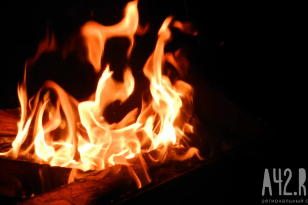 В Ростовской области после атаки БПЛА произошёл пожар на площади 100 квадратных метров