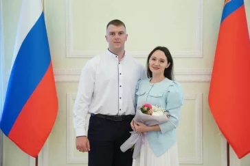 Фото: Илья Середюк наградил кузбасских финалистов конкурса «Семья года» 5