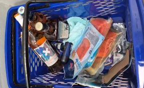 В Новокузнецке покупательница похитила из магазина  алкоголь, рыбу и дезодоранты