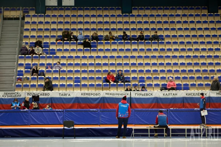 Фото: Как прошёл чемпионат России по конькобежному спорту в ЛК «Кузбасс» 30