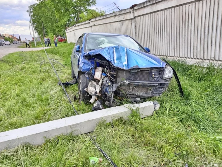 Фото: В Кемерове 22-летний водитель устроил ДТП: пострадали 4 человека, в том числе пятилетний ребёнок 2