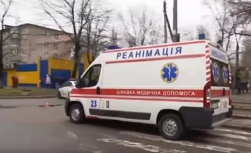Фото: На Украине девочка выпала из школьного автобуса из-за смерти водителя за рулём 1