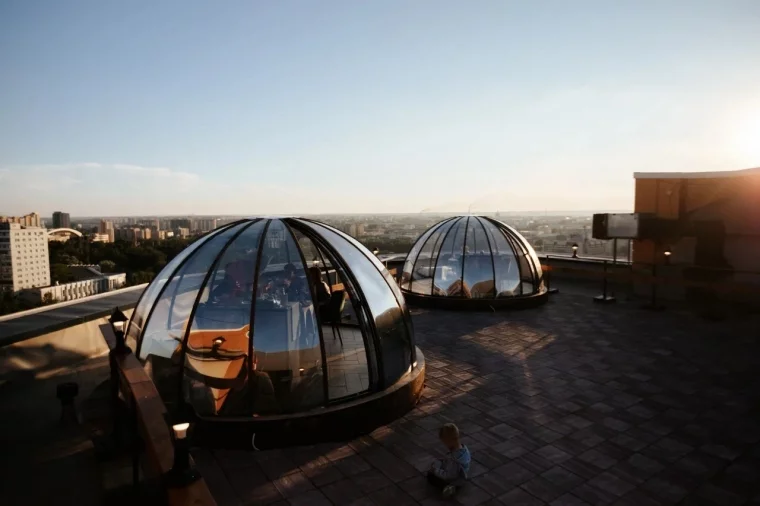 Фото: Ресторан Milton Air: сферический уют на крыше многоэтажки 1