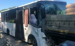 На Кубани 17 человек пострадали в ДТП с автобусом и грузовиком