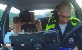 В Кузбассе 11-летний мальчик в детском кресле управлял автомобилем