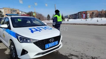 Фото: В Кузбассе госавтоинспекторы остановили водителя с 63 неоплаченными штрафами 1