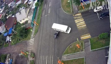 Фото: В Кузбассе момент серьёзного ДТП с автобусом попал на видео 1