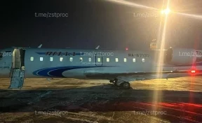 Летевший в Салехард пассажирский самолёт вынужденно сел в аэропорту Новосибирска из-за неисправности