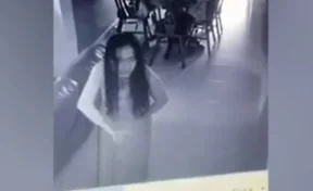 Жительница Сингапура сняла на видео одержимую злом домработницу