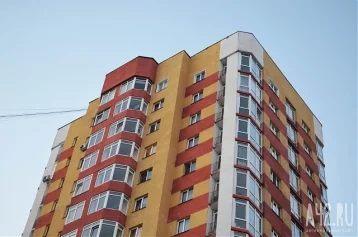 Фото: Соцсети: в Кемерове мужчина упал с высоты 12-го этажа 1