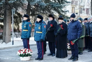 Фото: В Кемерове в канун Дня Неизвестного Солдата почтили память погибших в ВОВ 3