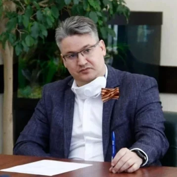 Фото: Замгубернатора Кузбасса рассказал про долги «Ровера» по зарплате в 35 млн рублей 1
