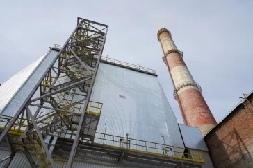 Фото: Экологичное будущее: на печи Топкинского цементного завода установили электрофильтр 1