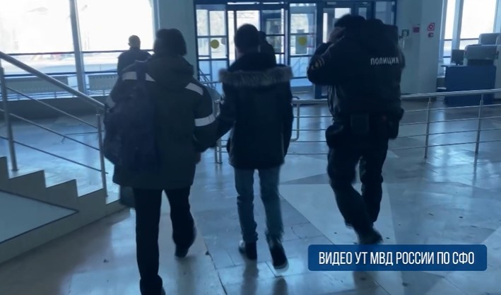 В кемеровском аэропорту задержали педофила,  который более 20 лет находился в розыске