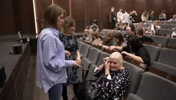Фото: В Кемерове прошли первые в Кузбассе студенческие спектакли с тифлокомментированием  3
