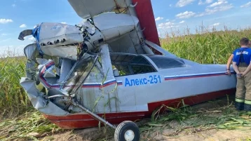 Фото: Опубликованы фото и видео с места крушения самолёта-амфибии в Подмосковье 1