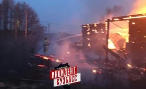 В посёлке под Кемеровом сгорел дом