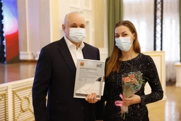Фото: Губернатор Кузбасса поздравил представительниц «неженских» профессий с наступающим 8 Марта 2
