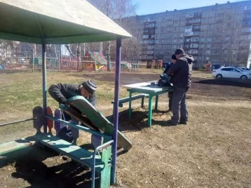 Фото: В Кемерове отремонтируют более 4 000 элементов детских и спортивных площадок 1