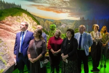Фото: В кемеровском музее открыли самую большую в Кузбассе композицию миниатюр 2