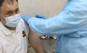Илья Середюк поставил вторую прививку от коронавируса