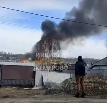 Фото: Тушили 36 человек: стали известны подробности серьёзного пожара в Кемерове 1