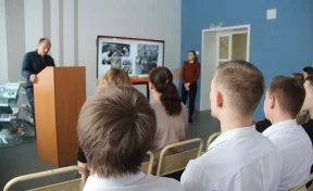 В подшефном техникуме «СУЭК-Кузбасс» прошла открытая лекция к 80-летию Победы
