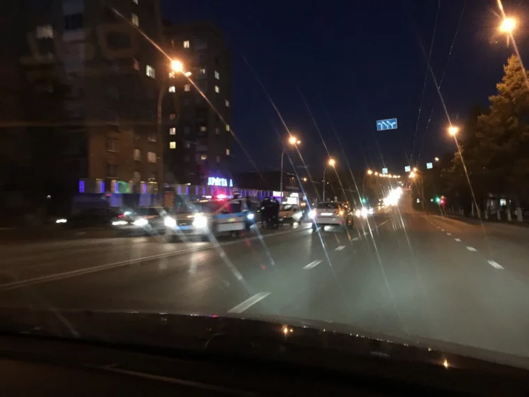 Фото: В центре Кемерова сбили пешехода 2