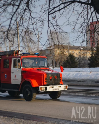  В Урюпинске вспыхнула нефтебаза из-за атаки БПЛА