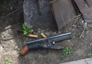 Фото: Кемеровчанин обстрелял дом своей знакомой из ружья 1