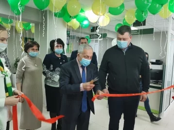 Фото: Россельхозбанк открыл новый офис в Топках 1