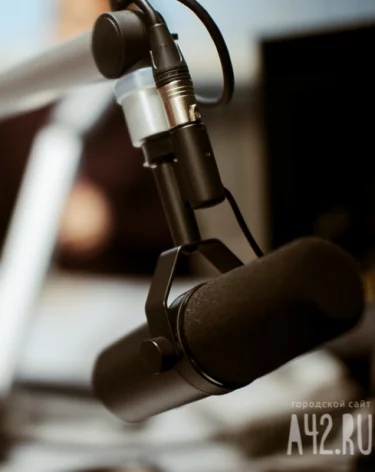 Мужчина угрожал взорвать радиостанцию в Петербурге, требуя пустить его в эфир