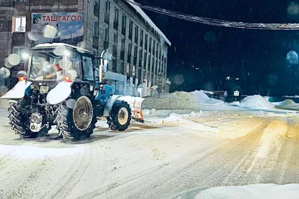 Кузбасские власти пообещали расчистить дороги в Шерегеше