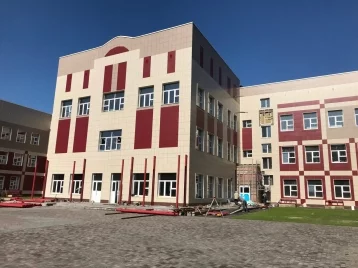 Фото: Сергей Кузнецов проверил ход строительства школы №81 в Новокузнецке 1