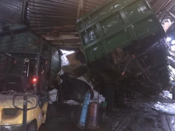 Фото: Появилось видео рухнувшего крупного кузбасского завода изнутри  1