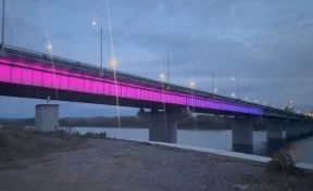 Мэр Кемерова показал новую архитектурную подсветку Кузбасского моста