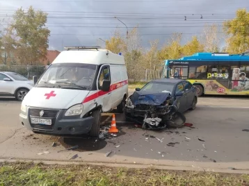 Фото: В Иркутской области в ДТП со скорой помощью пострадали пять человек 1