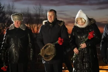 Фото: Мэр Кемерова принял участие в мероприятиях в память о погибших на шахте «Листвяжная» 1
