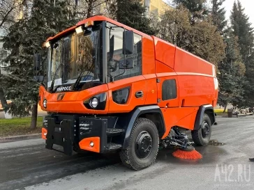 Фото: В Кемерове собрали новый дорожный пылесос: губернатор предложил мэру начать испытания 1