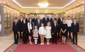 Министр внутренних дел Владимир Колокольцев наградил кузбасских школьников