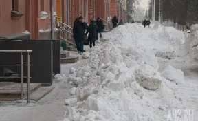 Кемеровчане массово пожаловались на нечищенные улицы и тротуары