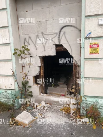 Фото: Власти Кемерова сообщили о судьбе здания на Кузнецком проспекте с дырой в стене 1
