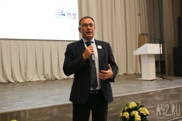 Илья Середюк поздравил кузбассовцев с Днём знаний
