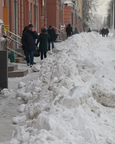 Кемеровчане массово пожаловались на нечищенные улицы и тротуары
