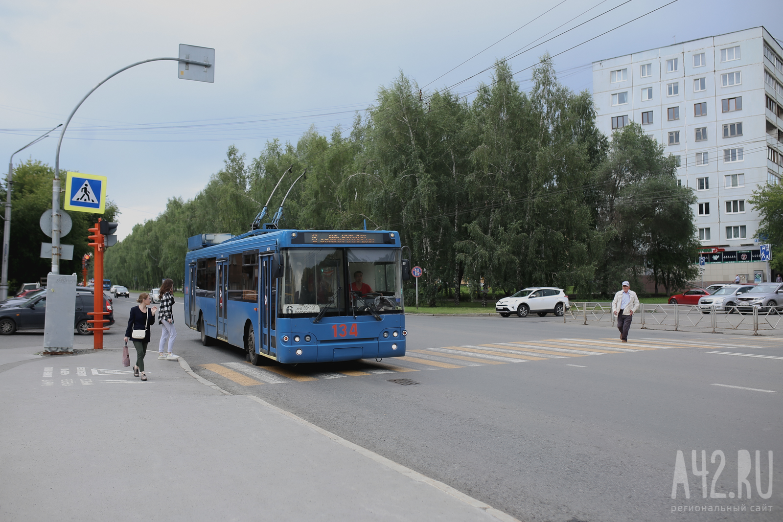 Тонированные стёкла и видеонаблюдение: к середине августа в Кемерово поставят 10 новых троллейбусов с автономным ходом