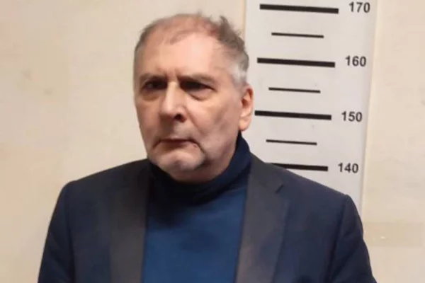 В Ленинградской области мужчина надругался над девочкой в детской поликлинике