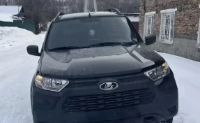 Приставы арестовали у жительницы Кузбасса автомобиль стоимостью 1,3 млн рублей за коммунальные долги 